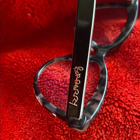 Burberry Stylish Black, White and Grey Women's Glasses - Picture 3 of 7